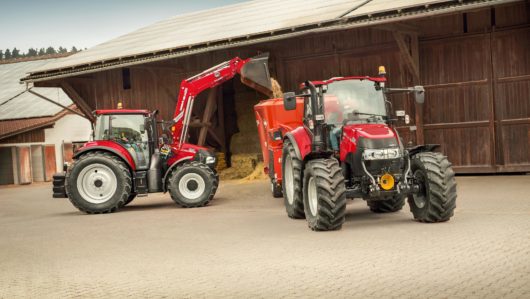 Caseih luxxum 100 120 group photo farm 072016 de 7208