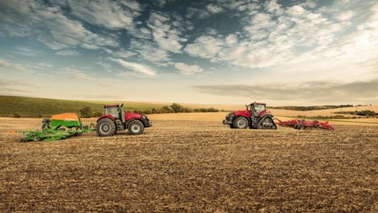 Caseih magnum 340 magnum 340 rowtrac group shot amazone implement tif 082019 6016 4016