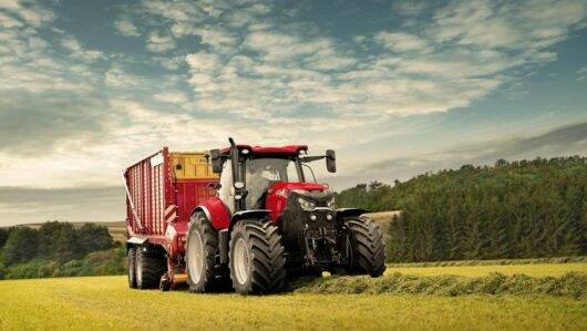 Puma 240 CVX Drive AT Transport 20 07 002