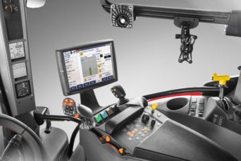 Steyr 6175 impuls cvt studio shots 0921 at a9 07167 ret 4500 2531