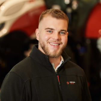 Case Steyr Portraits 13141