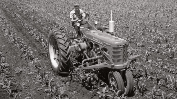 CASE IH Historical Farmall2