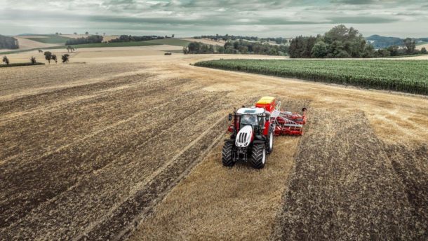 STEYR 6340 TERRUS CVT ON THE FIELD 2
